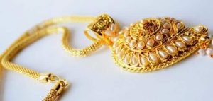 تفسير العقد في المنام للعزباء