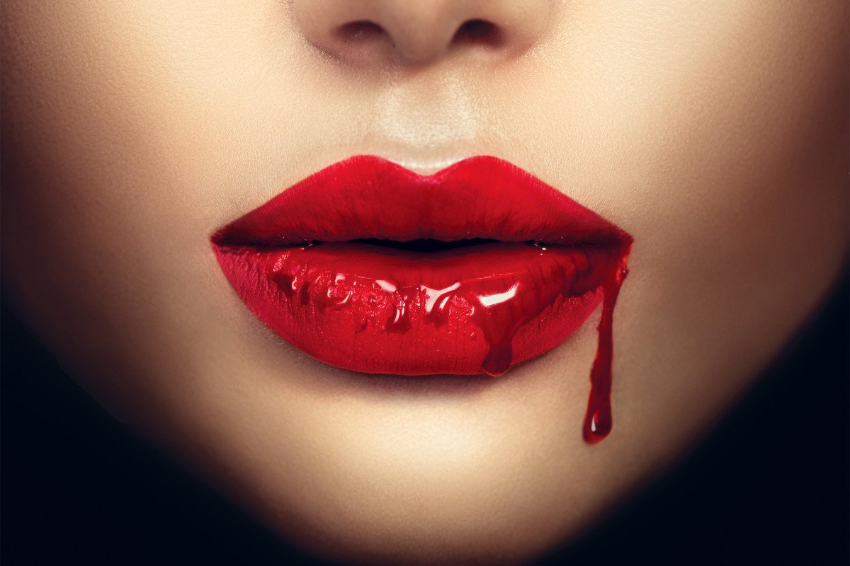 تفسير حلم خروج الدم من الفم