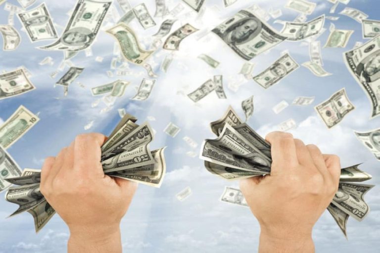 تفسير حلم شخص أعطاني نقود ورقية للمتزوجة