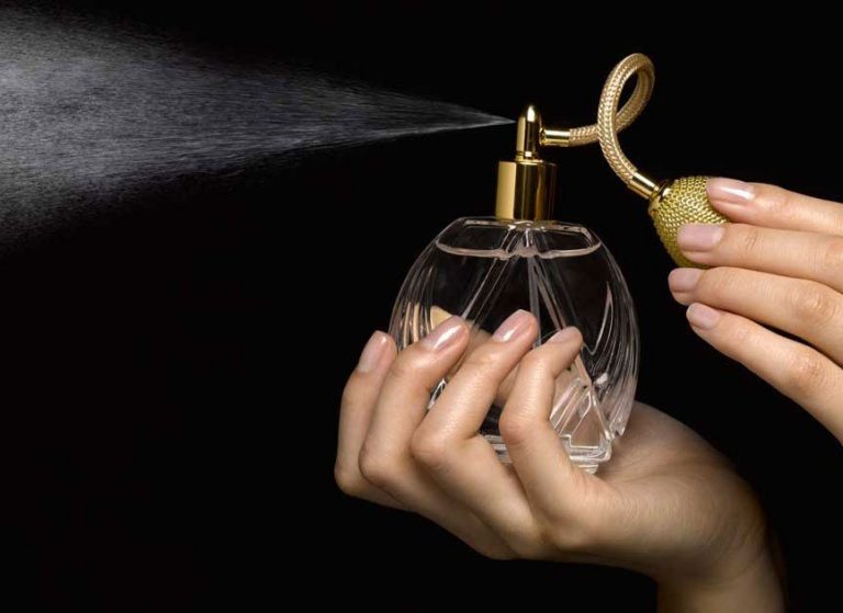 رش العطر في المنام بشارة خير