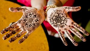 تفسير رؤية الحناء في المنام