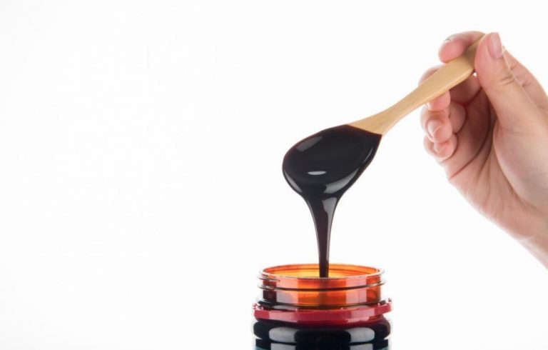 ما هي فوائد العسل الأسود