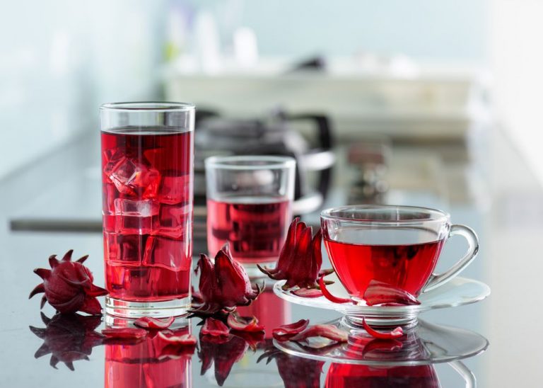 ما هي فوائد الكركديه الساخن