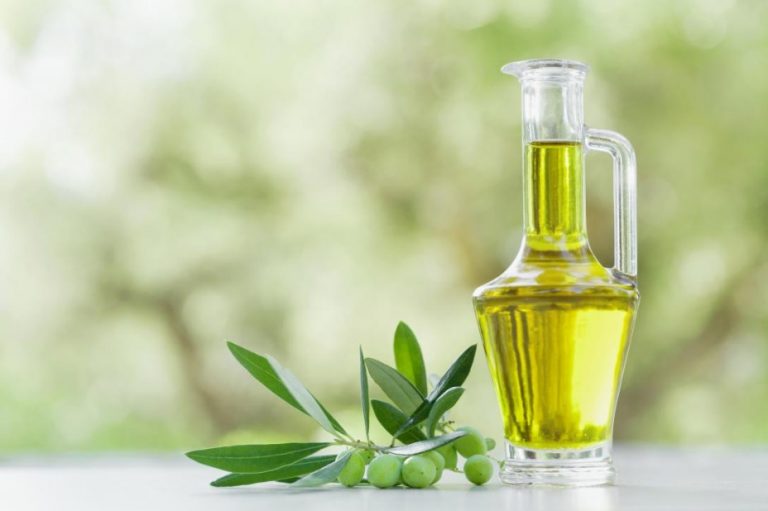 زيت الزيتون وعمل حمامات للشعر