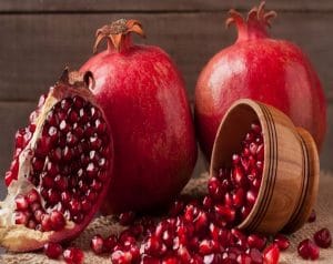 ما هي فوائد الرمان للدم؟